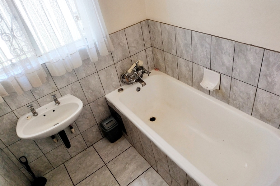 4 Bedroom Property for Sale in Dagbreek Ext 4 Free State